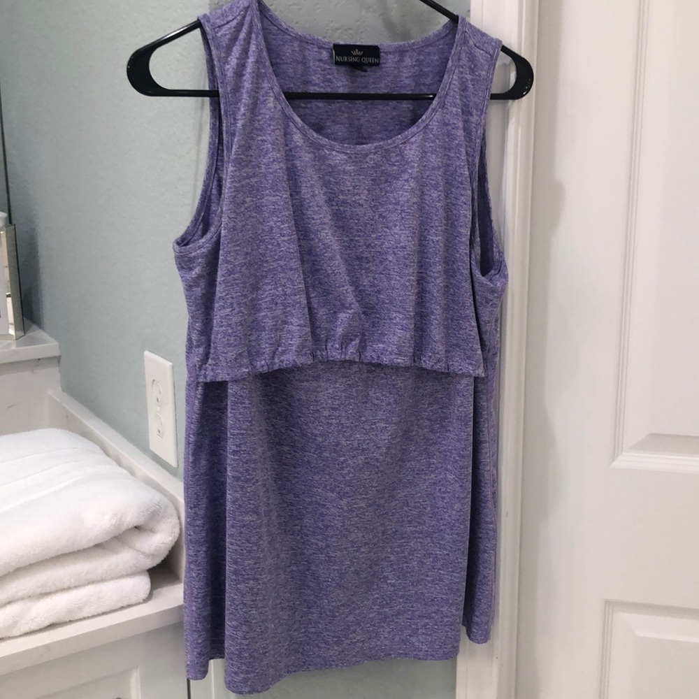 Nursing Queen athletic top